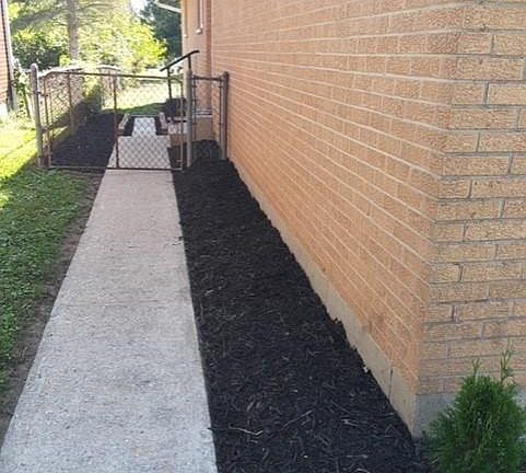 3rd image of 2218 Cadie Ave