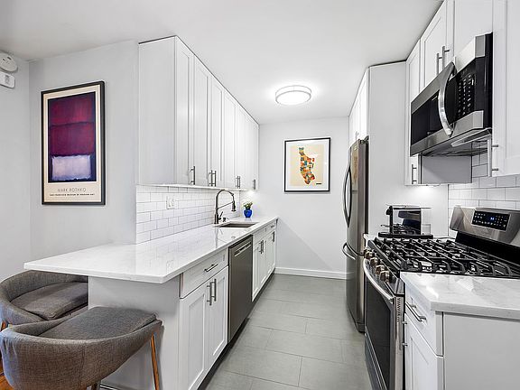 2nd image of 340 E 80th St APT 21J