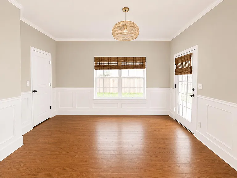 1047 E Monticello Cir — Photo 13