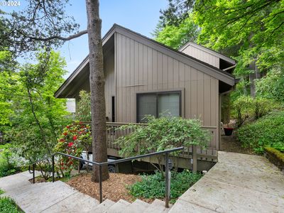 7528 SW Barnes Rd Unit A, Portland, OR, 97225
