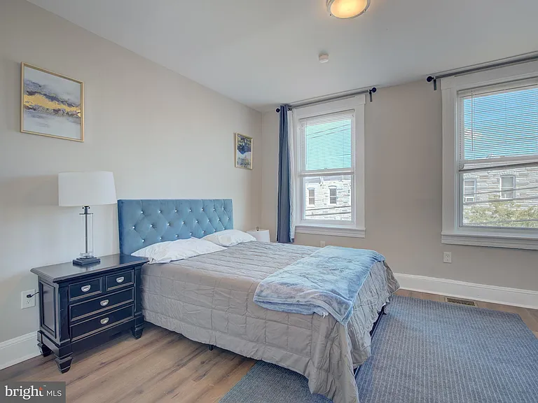 2621 E Oliver St — Photo 30