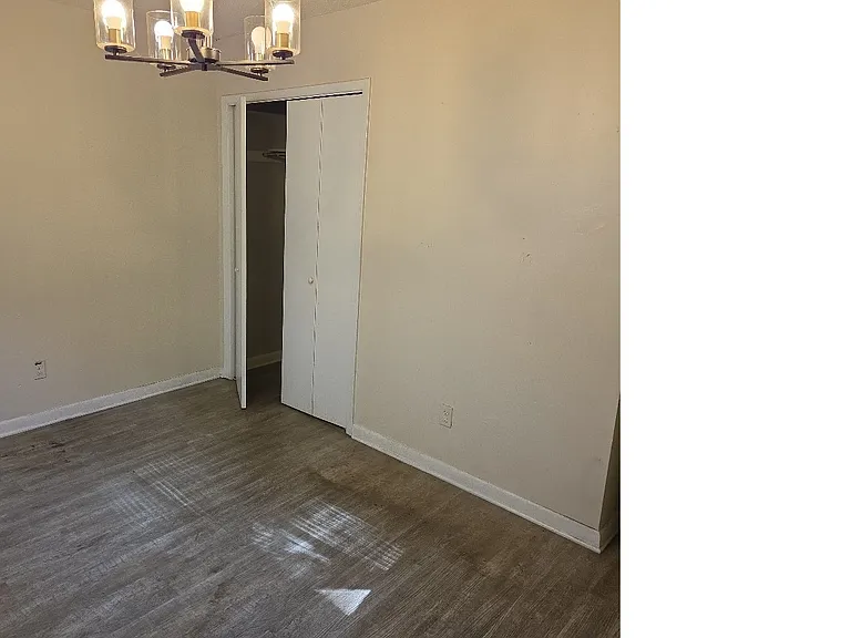 671 E Olive Rd #5 — Photo 8