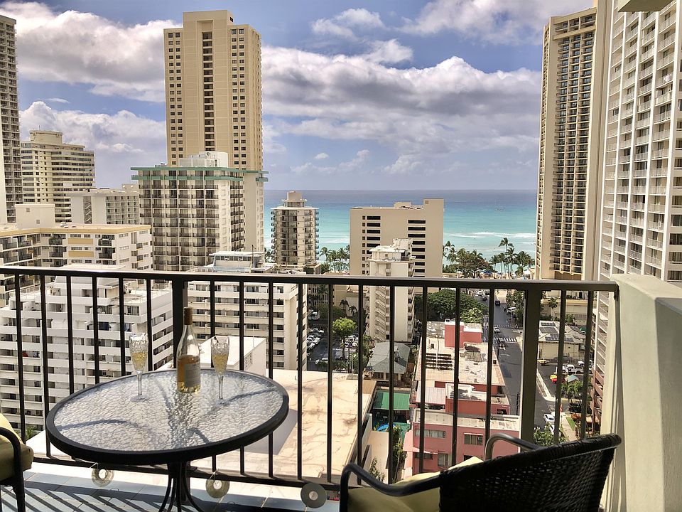 Open Lanai with beach and ocean view.