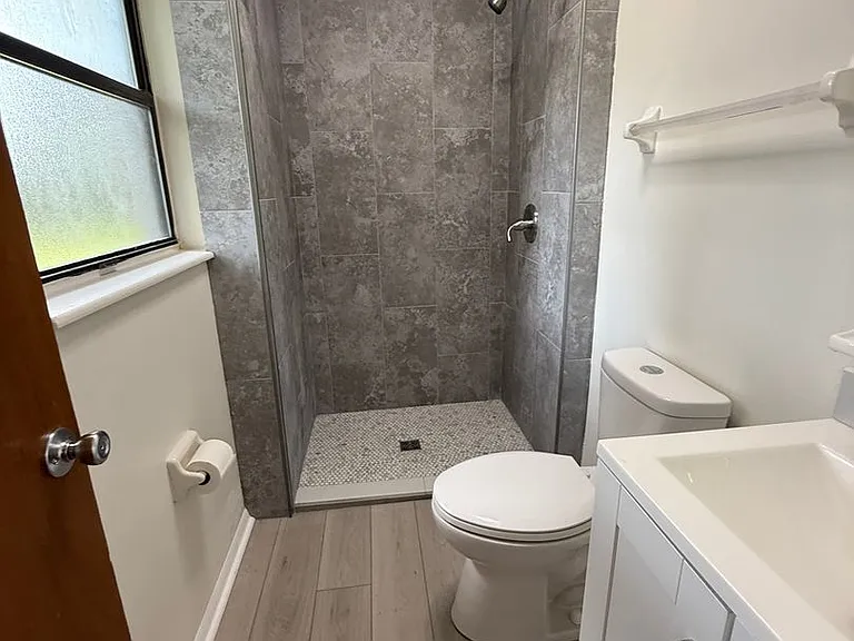 15615 NW 138th Dr — Photo 33