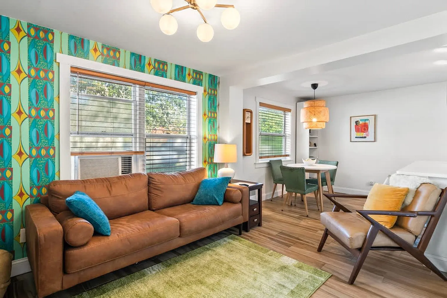 2 bed, 1.0 bath, 279 sqft, $1,959 — Photo 1