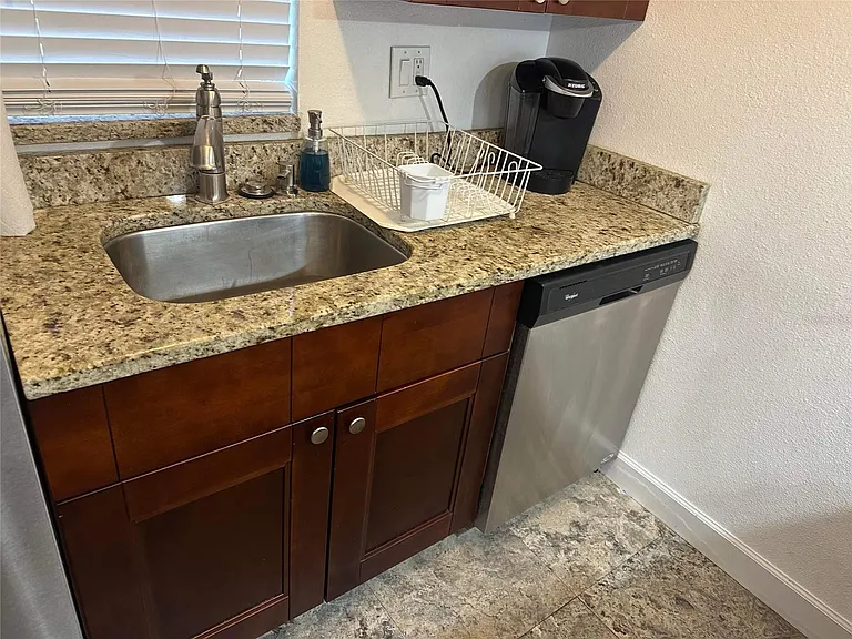 3718 W McKay Ave #101 — Photo 6