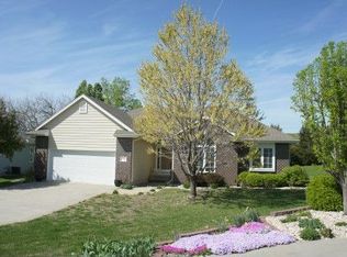 3316 Pinewood Ln, Manhattan, KS 66502