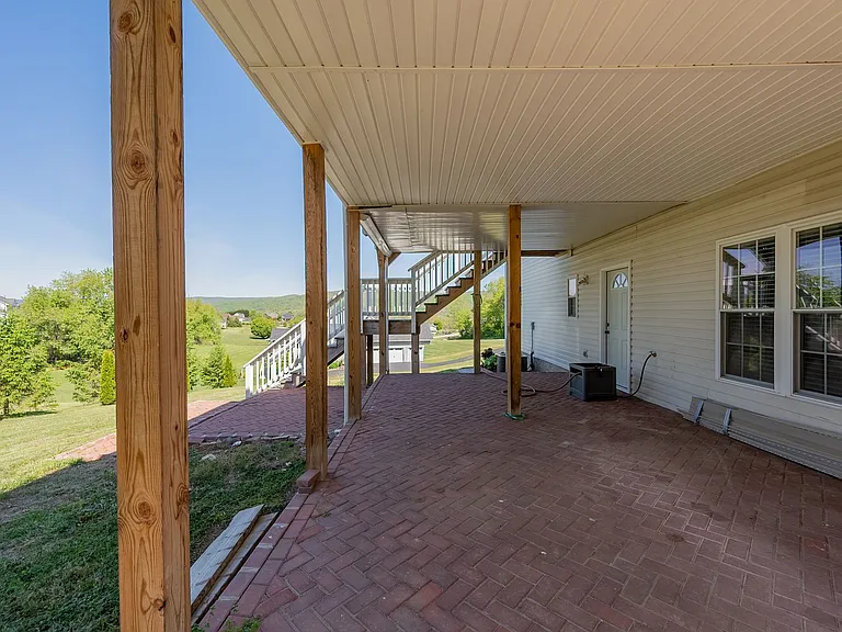 1701 Stratford View Dr — Photo 63