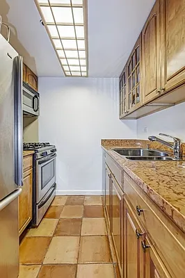 Sold by Citi Habitats | media 6