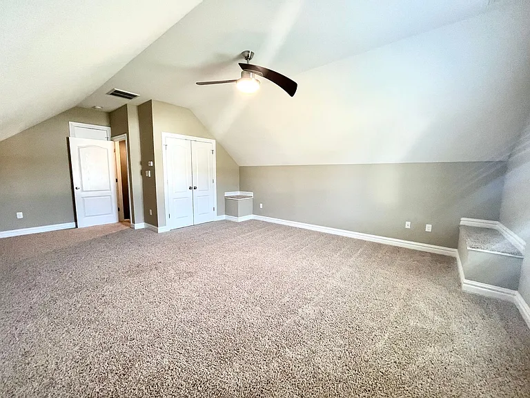150 Travis Blvd — Photo 14