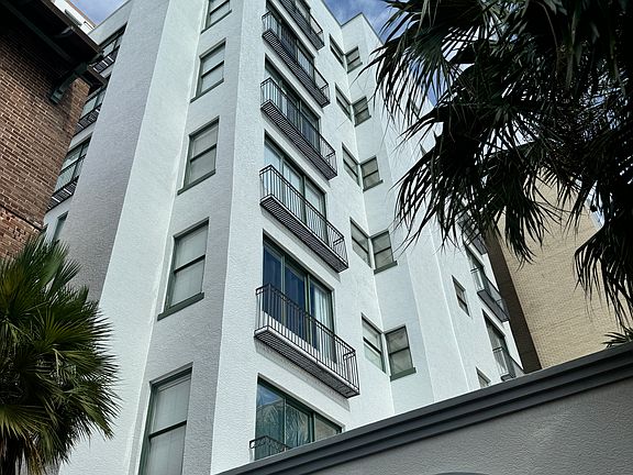 2nd image of 2310 1st St APT 404