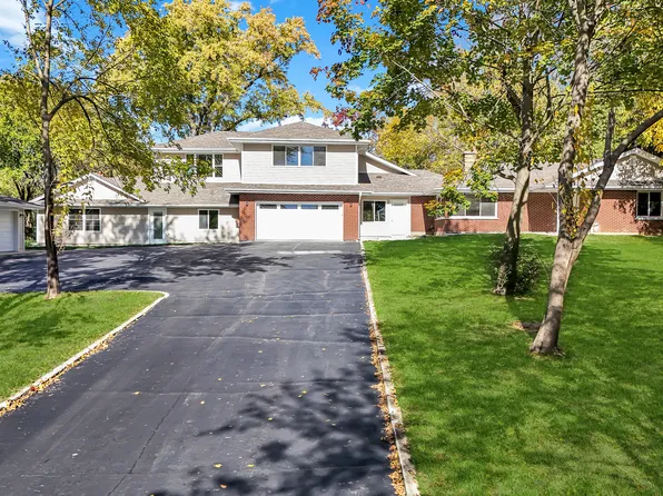 28W360 Roosevelt Rd, Winfield, IL 60190