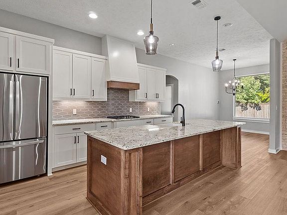 4th image of 6814 Maple View Ln