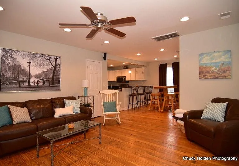 3902 Abingdon Rd — Photo 2