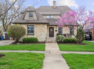 397 S Holly Ave, Elmhurst, IL 60126