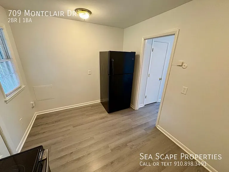 709 Montclair Dr — Photo 6