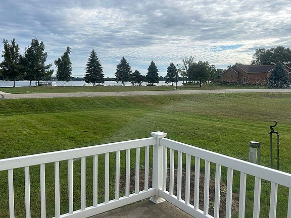 3rd image of 1233 Clubhouse Dr