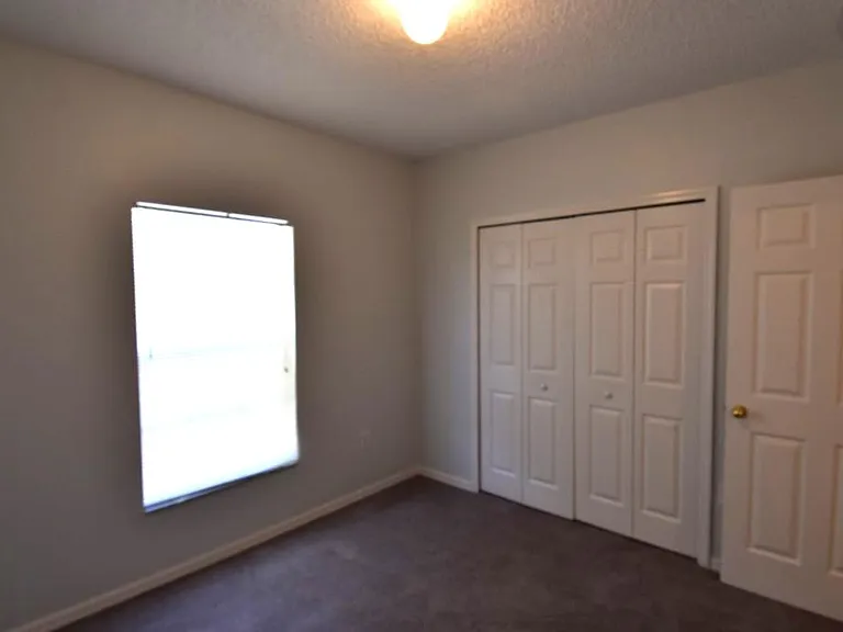 553 Hummingbird Ct — Photo 15
