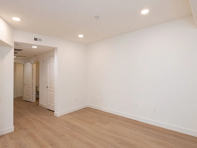 1501 India St #604 — Photo 12