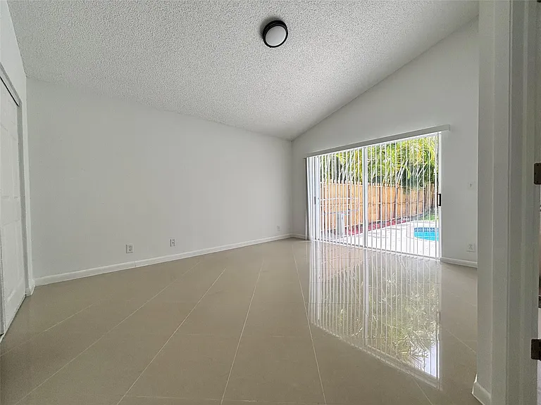 2990 NW 68th Ave — Photo 32