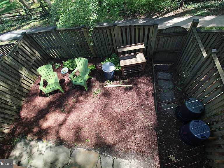 6055 Meyers Landing Ct — Photo 33