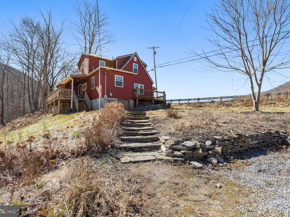 16834 Mountaineer Dr, Riverton, WV 26814