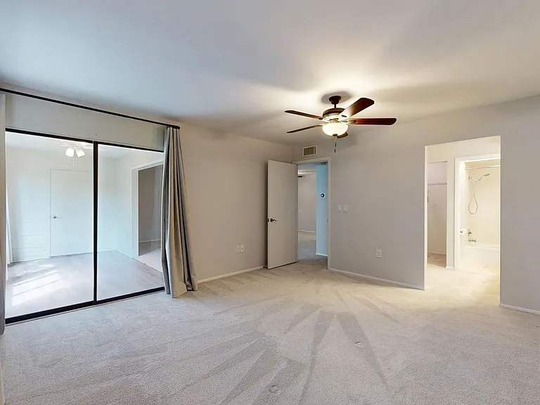 418 Spring Lakes Blvd — Photo 10