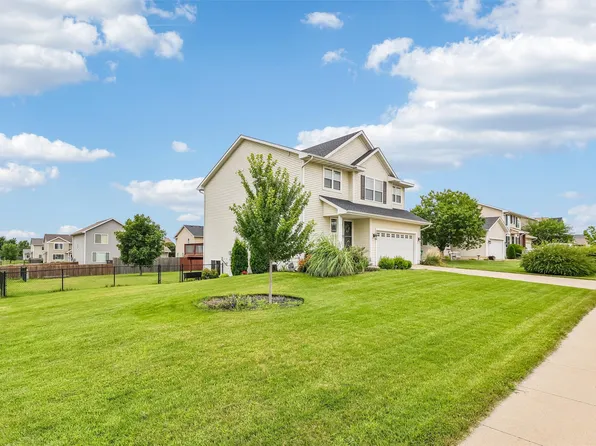 4704 NE Hayes Dr, Ankeny, IA 50021