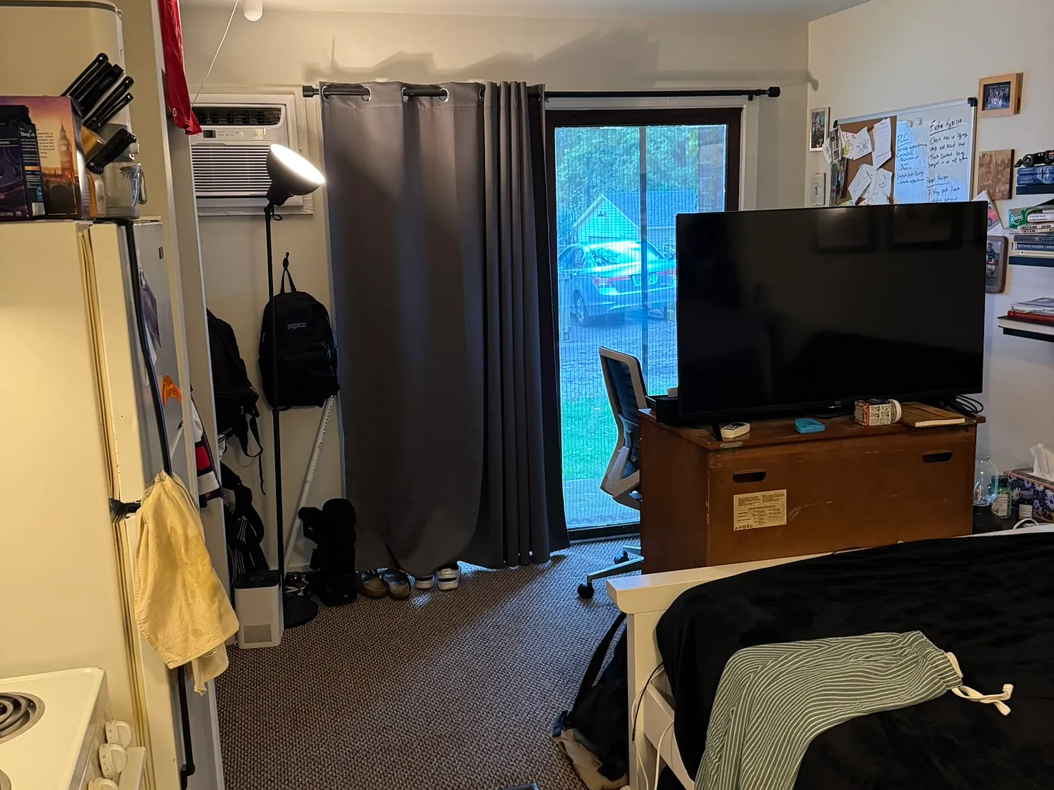 Studio, 228 sqft, $762 — Photo 3