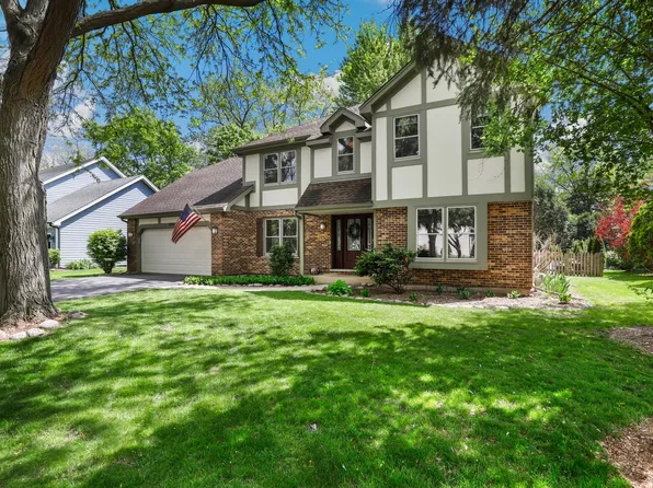 1232 Wilshire Dr, Naperville, IL 60540