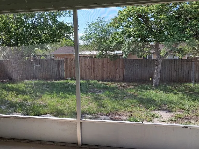 4470 Cynthia Ln — Photo 15