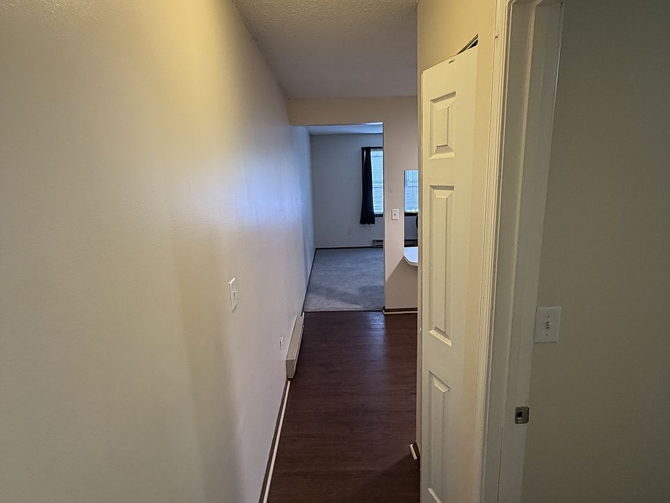 1st image of 123 W 7th Ave