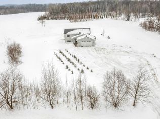 2215 450th St W, Harris, MN 55032