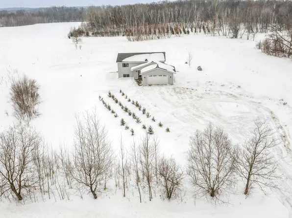 2215 450th St W, Harris, MN 55032