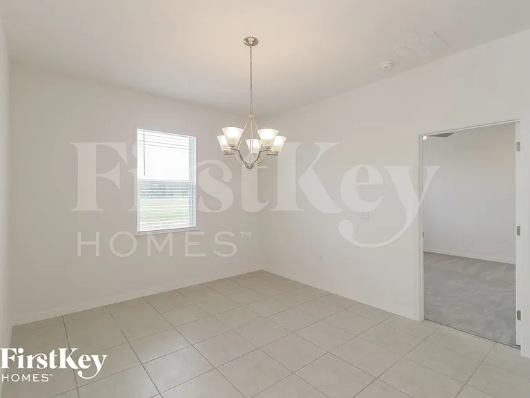 596 Crown Rose Dr — Photo 4
