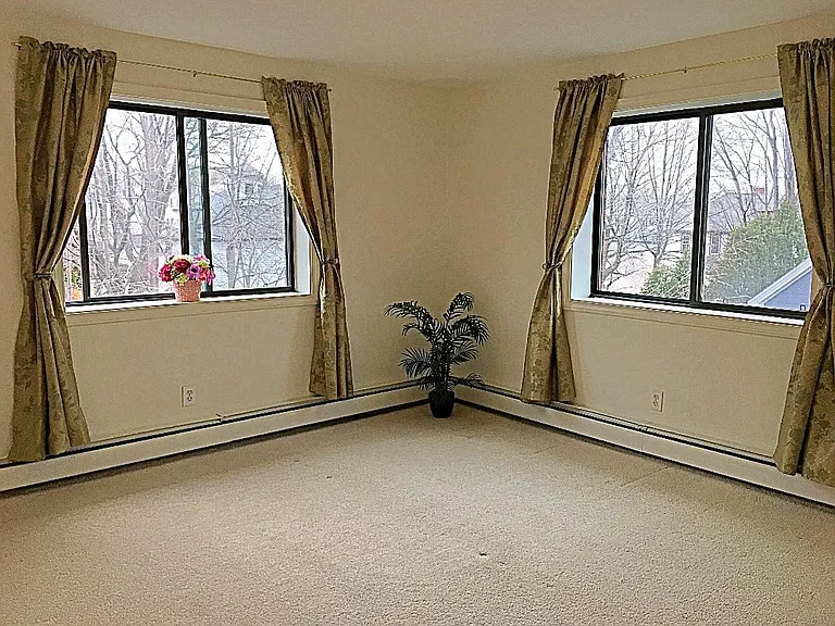 41 Walnut St #46 — Photo 4