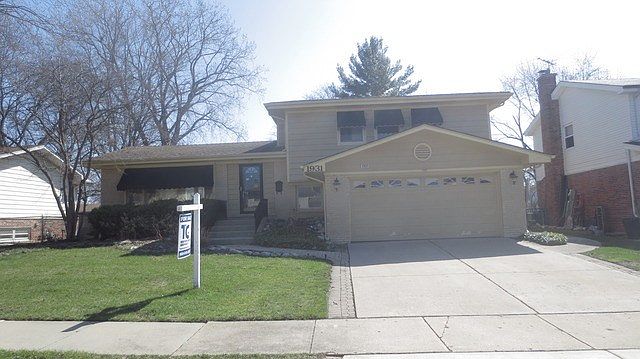 1st image of 1931 N Pinetree Dr