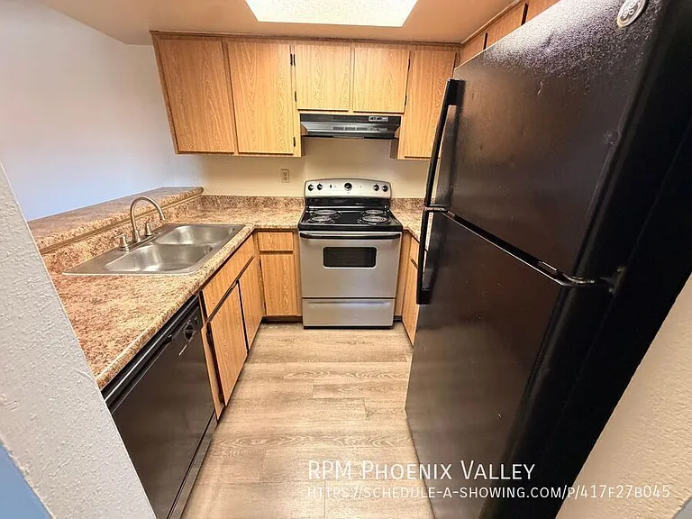 825 S River Dr — Photo 67