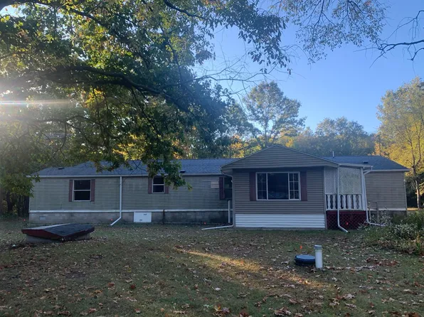 1165 58th St, Pullman, MI 49450