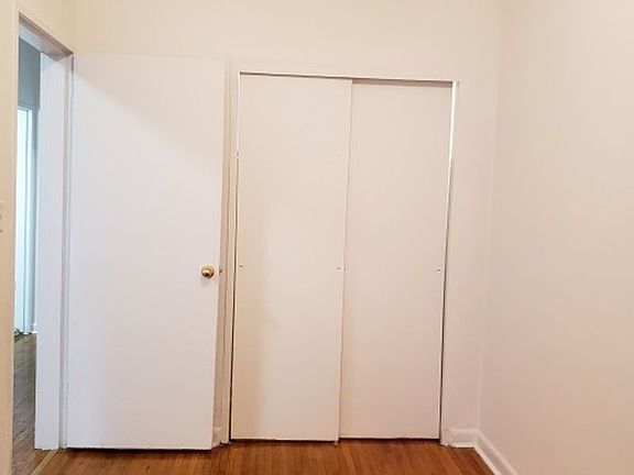 3rd image of 3 W 83rd St APT 4C