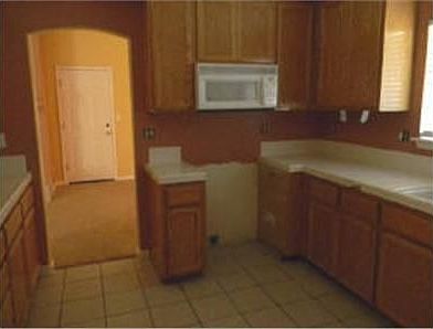 2nd image of 2536 Heinemann Dr