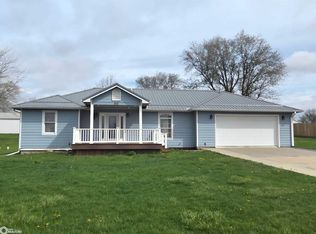 815 E Cross St, Centerville, IA 52544