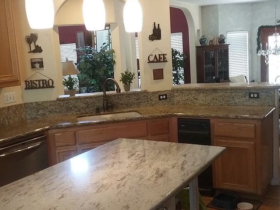 2nd image of 15195 Victory Way