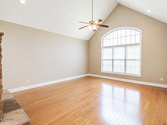 4th image of 2220 McCampbell Wells Way