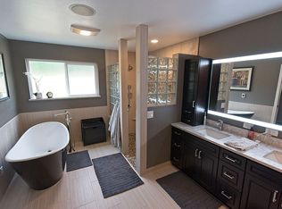 190 Farnsworth Pl, Sequim, WA 98382