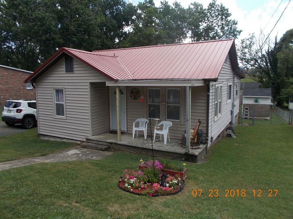 1st image of 604 Scott St E