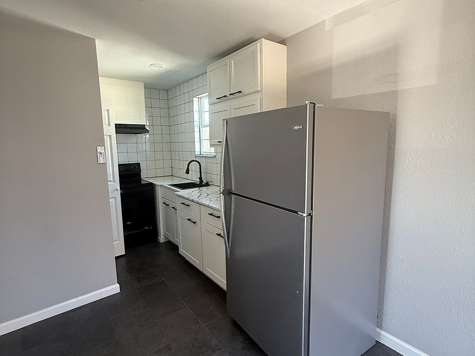 1st image of 12115 Foxburo Dr