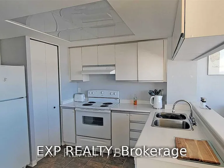 101 Subway Cres #2010 — Photo 3