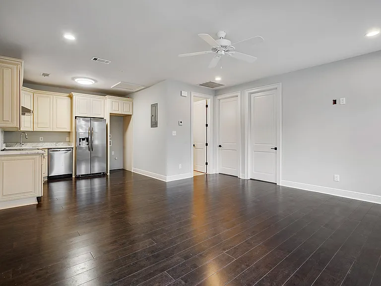 2919 Gravier St #202 — Photo 2