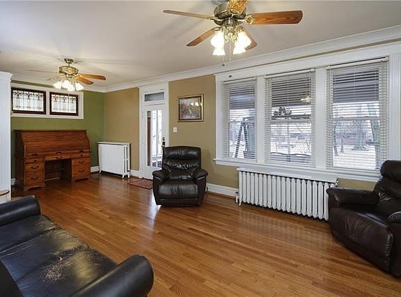 3rd image of 1138 Bellerive Blvd